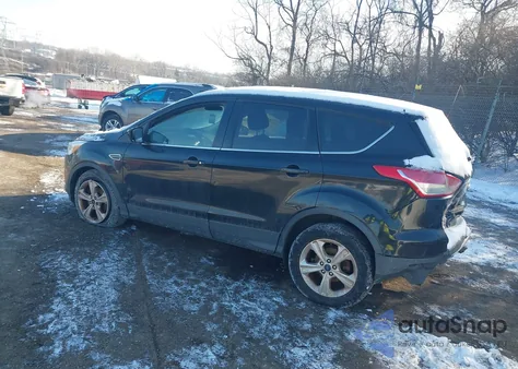2014 Ford Escape Se z USA, uszkodzony, nr VIN 1FMCU0GX5EUD52037
